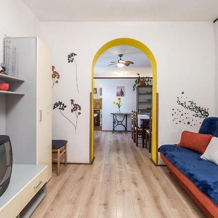 Amazing Apartment In Senj With House Sea View Exteriör bild