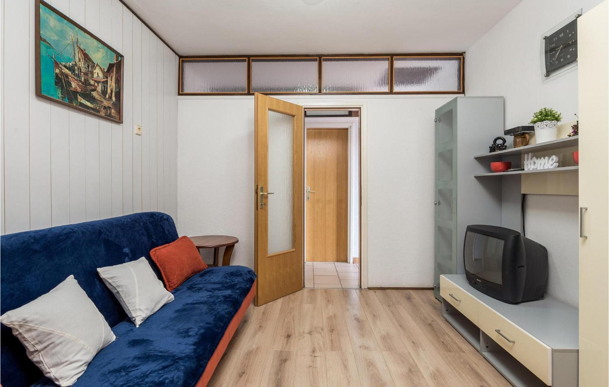 Amazing Apartment In Senj With House Sea View Exteriör bild