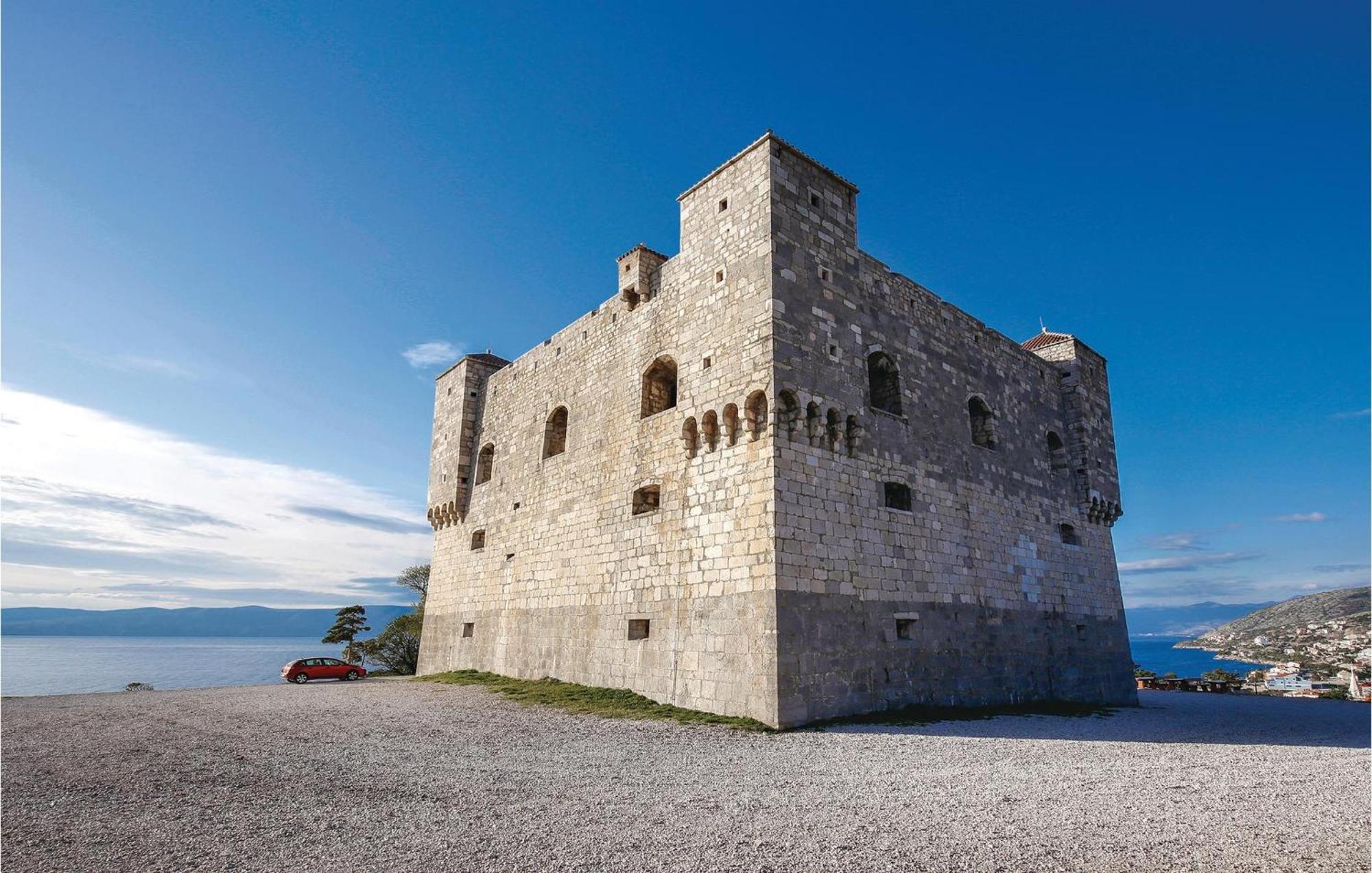 Amazing Apartment In Senj With House Sea View Exteriör bild