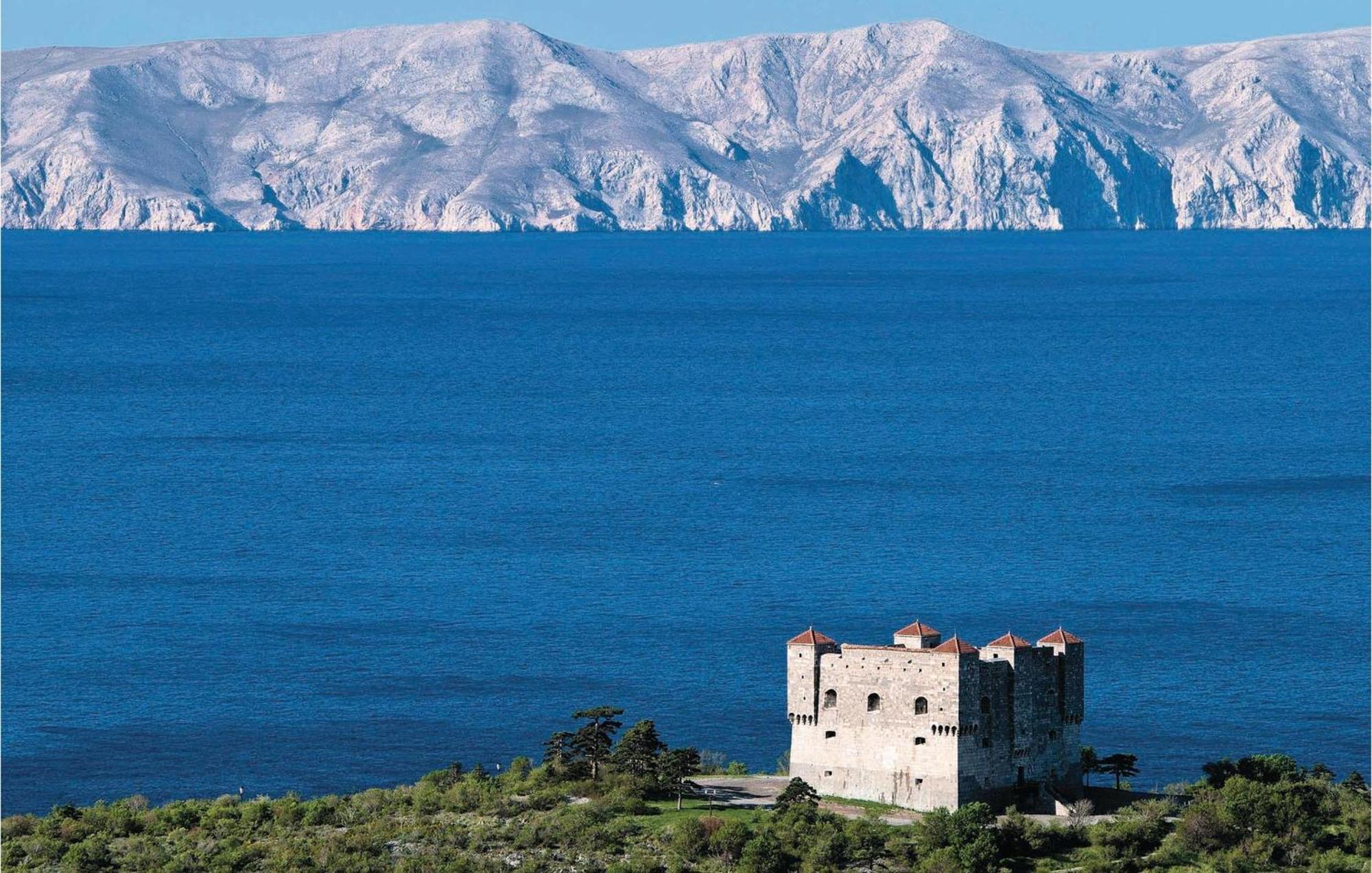 Amazing Apartment In Senj With House Sea View Exteriör bild